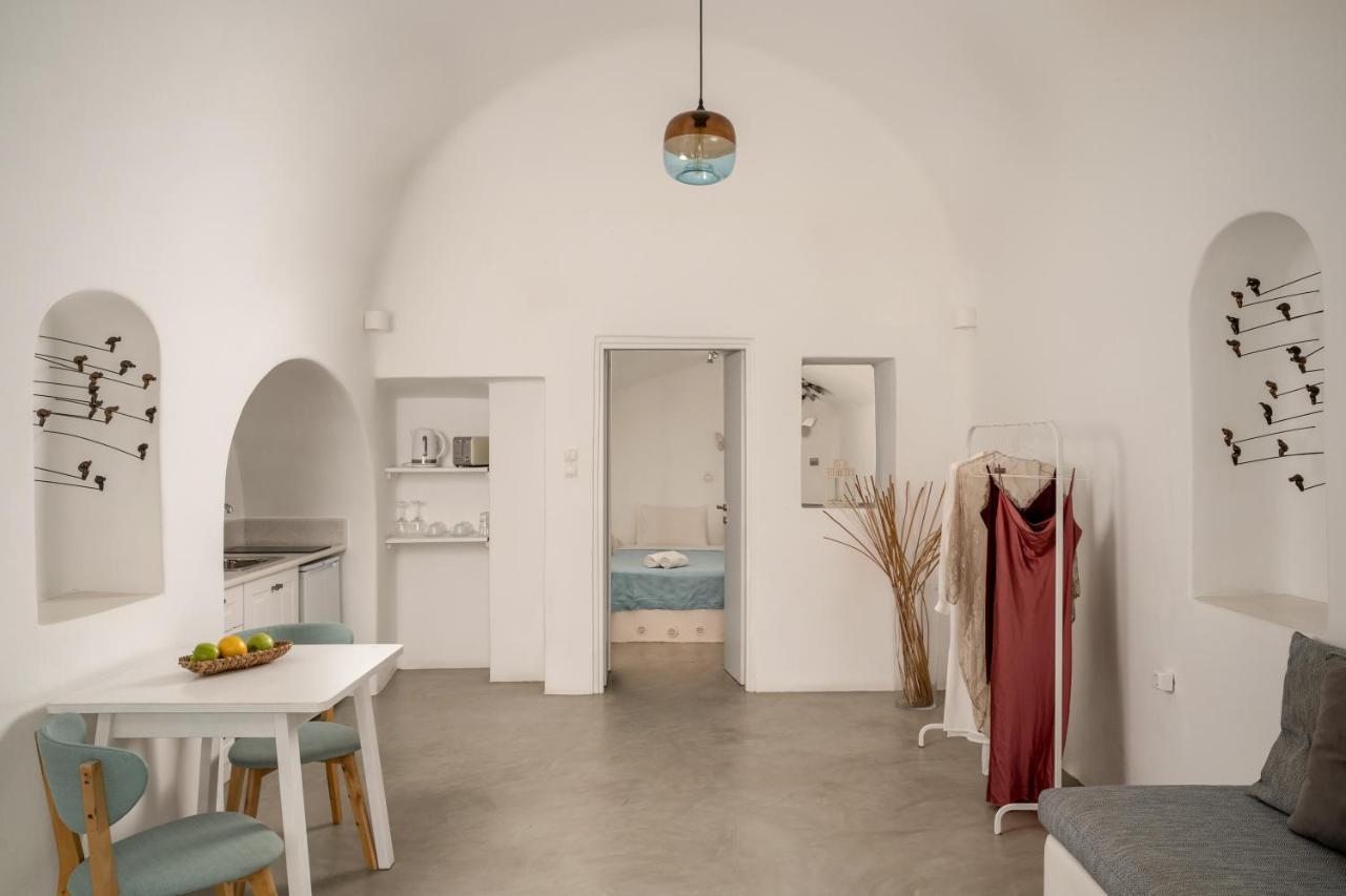 Fosuites Oia  Exterior photo